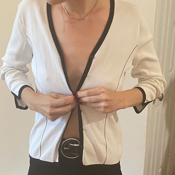 Vintage Shego’s White + Black Trim 3/4 Sleeve V Neck Cardigan Sweater Fit S M L - Picture 12 of 16